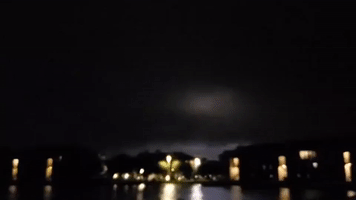 'Mesmerizing Lightning Display' Flickers in Florida Night Sky