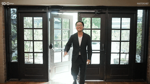 Wave Hello GIF by MasterChefAU