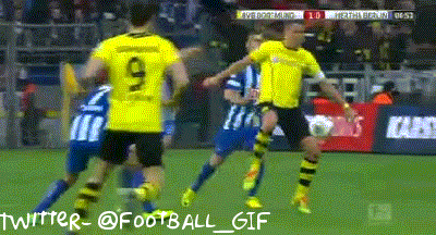 robert lewandowski GIF