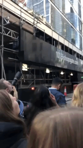 Look! Crowd Watches 'Human Spider' Free-Climbing London Skyscraper