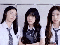 Shaking Head Jinsoul GIF