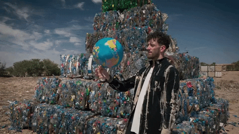 easylife giphydvr earth easy life giphyeasylifeearth GIF