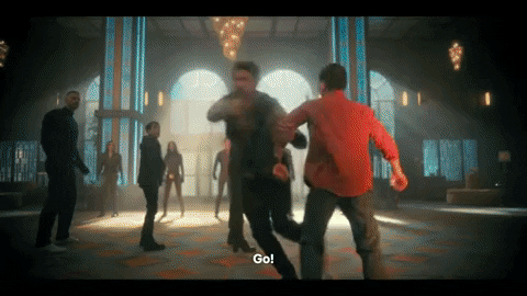 MCMinnow giphyupload christopher umbrella academy s3e3 GIF