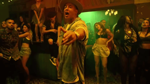 luis fonsi GIF