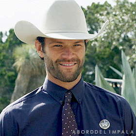 aborddelimpala giphyupload smile jared padalecki walker GIF