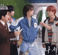 Lee Know Minsung GIF