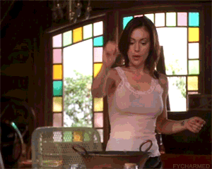 phoebe halliwell GIF