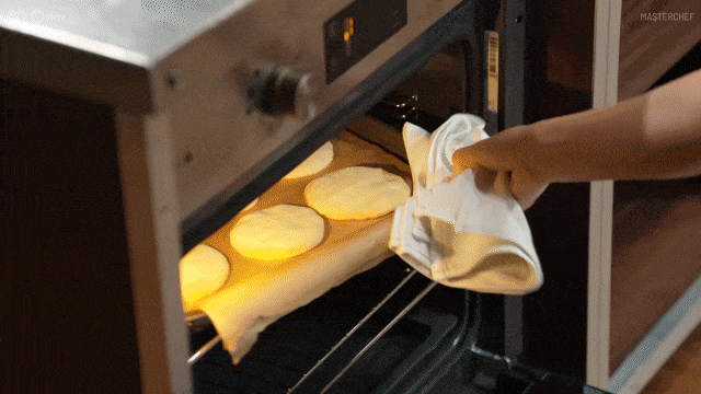 Dessert Baking GIF by MasterChefAU