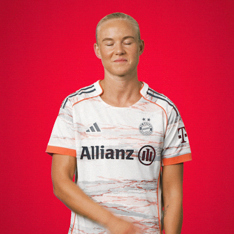 Football Soccer GIF by FC Bayern Women
