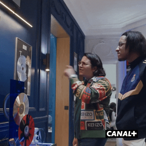 Canal Plus Kiss GIF by CANAL+