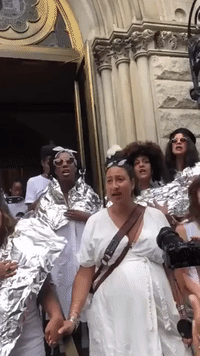 Choir Sings Civil-Rights Song During #CloseTheCamps Protest in New York