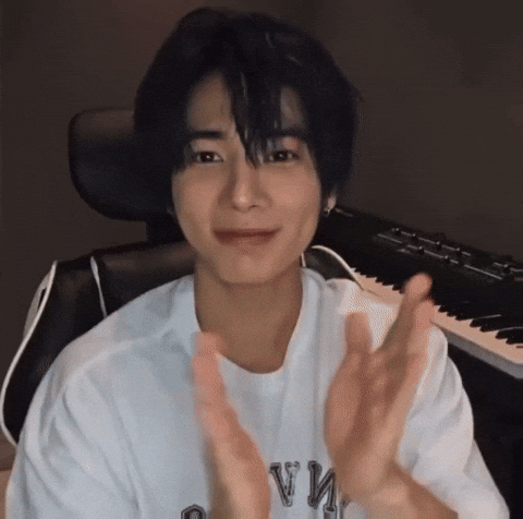 chloebaileyswife txt tomorrow x together taehyun kpop meme GIF