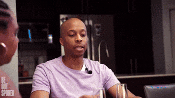 J'ai des contacts pour toi