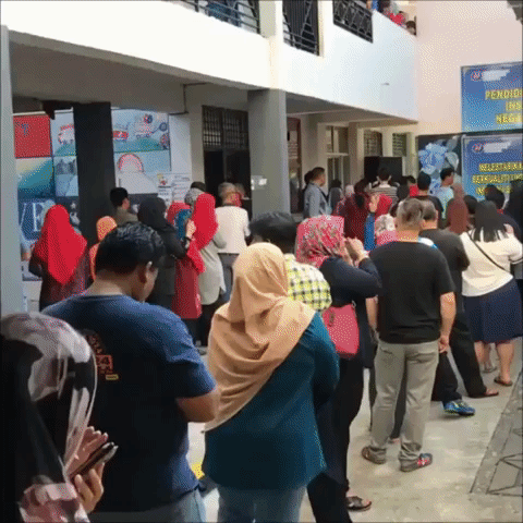 High Turnout Reported for Malaysia's Highly Contested Elections