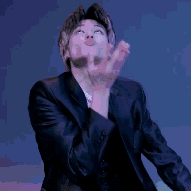 chu5b82faf0fdaa4327a6ae7bdc66cd879a giphyupload GIF