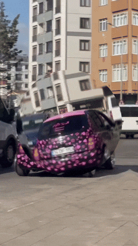 Benyagmur car nissan araba modified GIF