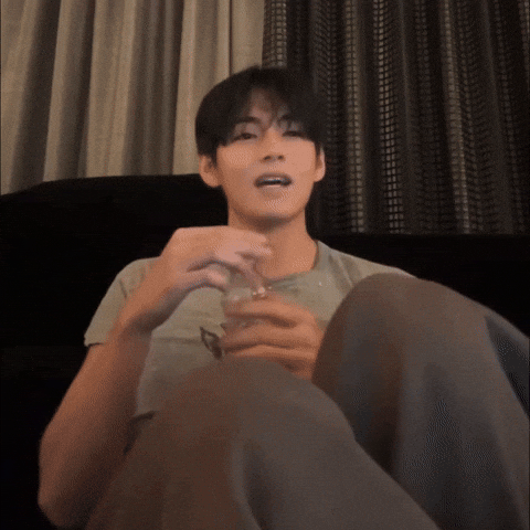 tiffstar giphyupload bts v taehyung GIF
