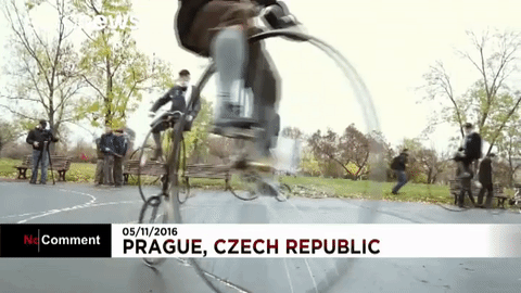 Bike Prague GIF by euronews