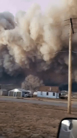 Smoke Billows From East Troublesome Fire in Colorado as Immediate Evacuations Ordered