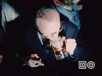 Cheers King GIF by Beeld & Geluid