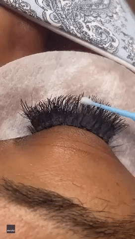 Woman's Eyelashes Left a Matted Mess After Botched Extensions