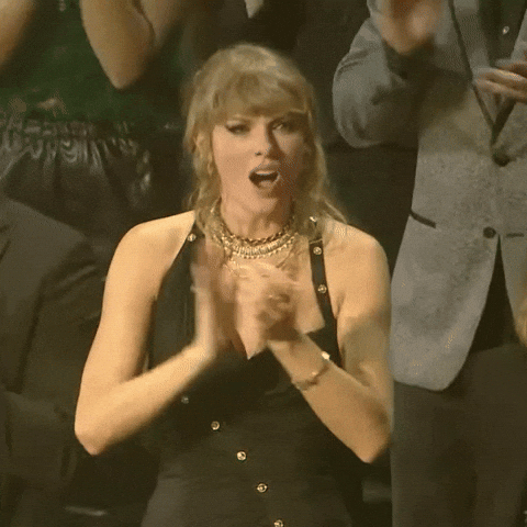trainaaaa yay taylor swift cheer applause GIF