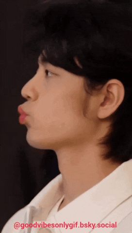 marifanaccount  GIF