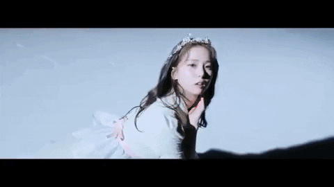 oishanichatterji giphygifmaker clc yeeun jang yeeun GIF