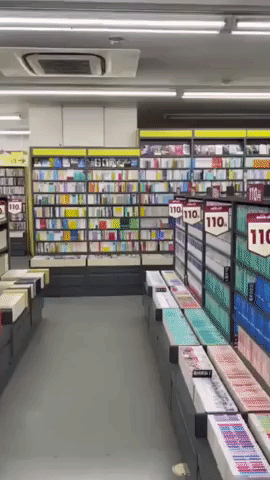 Items Fall Off Bookstore Shelves as 7.0-Magnitude Earthquake Shakes Japan