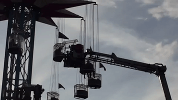London Firefighters Rescue 19 People Suspended on Fairground Ride