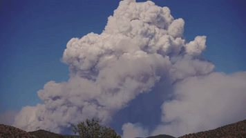 Timelapse Video Shows Large Smoke Clouds Wafting From New Mexico Wildfire