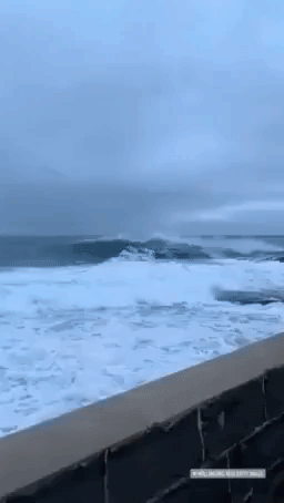 Waves Pummel Wollongong Breakwater as Low-Pressure System Brings Big Swell to Coast