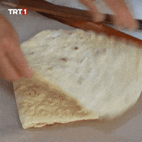 Gift Eat GIF by TRT
