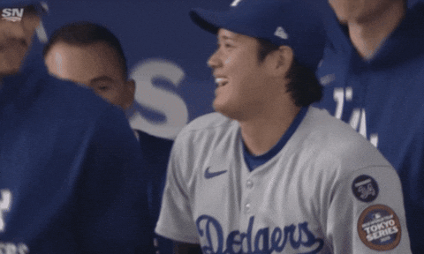 discokuusisto giphyupload dodgers hifive shohei otani GIF