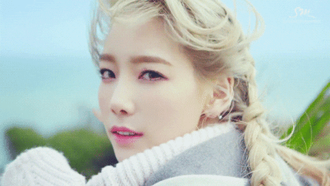 taeyeon GIF
