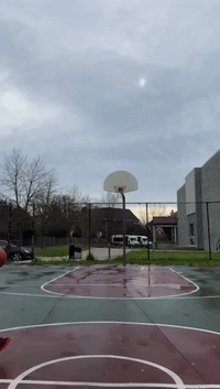 Comedian Shows Off Basketball Skills With Ramadan-Themed Trick Shot Tips
