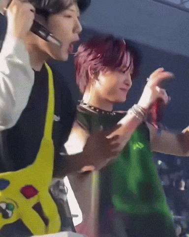 retnopuspitasari hot sexy concert giphycreatortest GIF