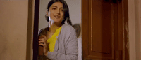 Behen Hogi Teri Kiss GIF