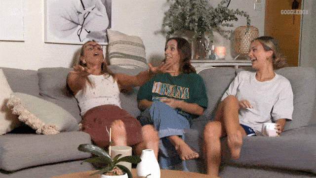 Australian Tv Shake GIF by Gogglebox Australia