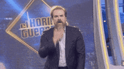 saludo GIF by El Hormiguero