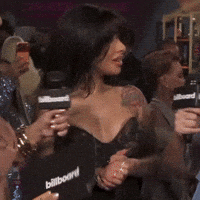 Yailin GIF