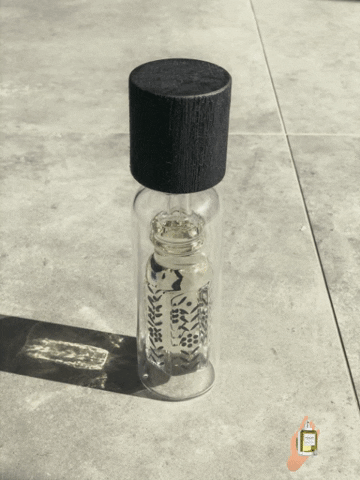 khatkw giphygifmaker giphyattribution perfumes GIF