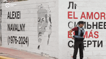 Navalny Mural in Buenos Aires Draws Complaints, Police Presence