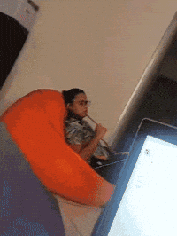 AgenciaGalateia sad triste pensativa interessante GIF