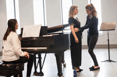 operademontreal giphygifmaker GIF