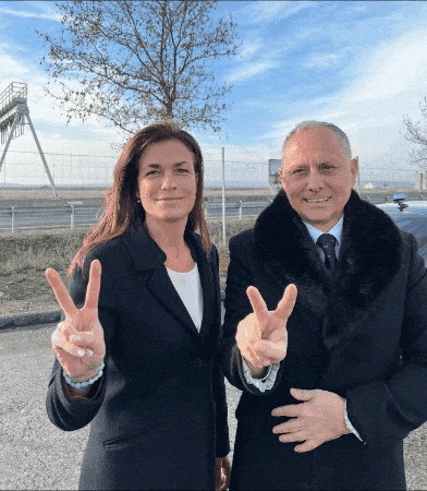 juan74 giphygifmaker GIF