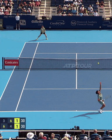 Carlos Alcaraz crazy shot
