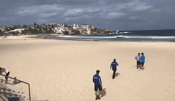 'It Happened!': Sydney Native Stunned as Bondi Beach on Lockdown