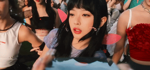 TribalChiefzz giphyupload kpop korea newjeans GIF