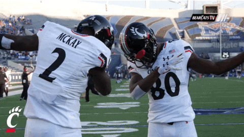 cincinnati bearcats dance GIF by University of Cincinnati Athletics